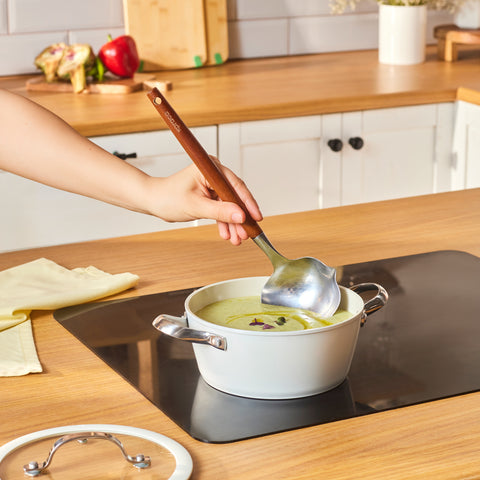 Karaca Swiss Crystal Almond Cream – Casserole avec poignée en acier inoxydable 18 cm Karaca Swiss Crystal Almond Cream – Casserole avec poignée en acier inoxydable 18 cm