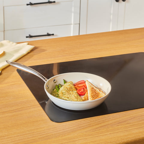Karaca Swiss Crystal Almond Cream – Poêle avec poignée en acier inoxydable 22 cm Karaca Swiss Crystal Almond Cream – Poêle avec poignée en acier inoxydable 22 cm