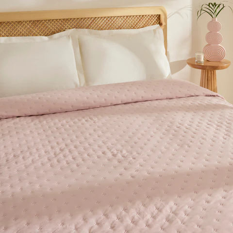 Breezy – Jeté de lit rose poudré 160 x 240 cm