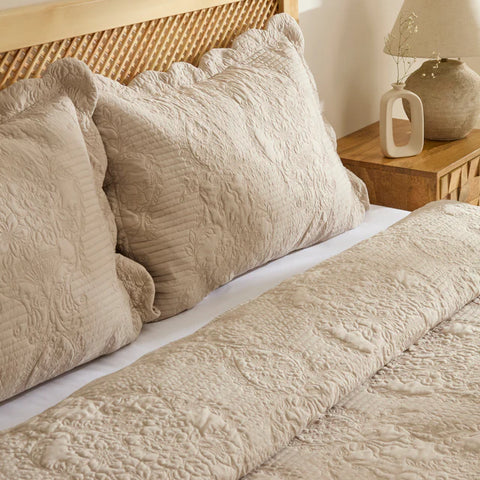 Ensemble de Couvre-lit Camille Beige 230x240 cm + 2 Taies (50x70 cm)
