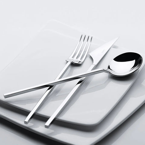 Jumbo 9100 – Coffret de 84 pièces pour 12 personnes