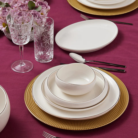 Karaca Red Carpet Collection Service de table en porcelaine Streamline Hole pour 12 personnes, 59 pièces, doré