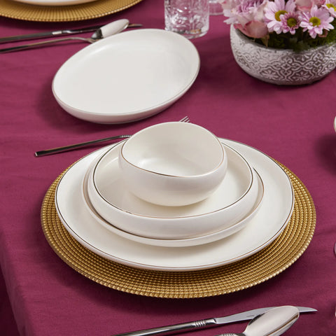 Karaca Red Carpet Collection Service de table en porcelaine Streamline Hole pour 12 personnes, 59 pièces, doré