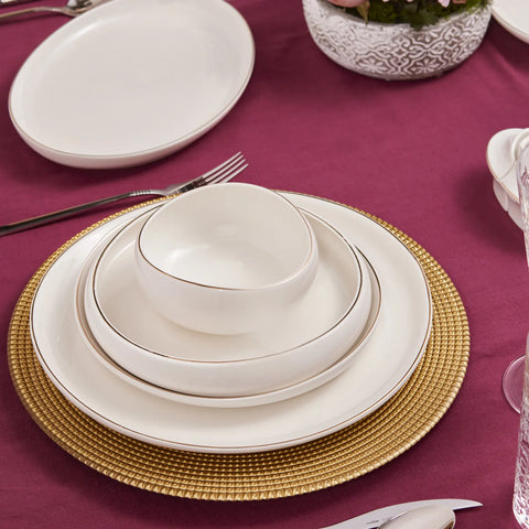 Karaca Red Carpet Collection Service de table en porcelaine Streamline Hole pour 12 personnes, 59 pièces, doré