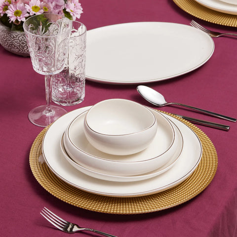 Karaca Red Carpet Collection Service de table en porcelaine Streamline Hole pour 12 personnes, 59 pièces, doré