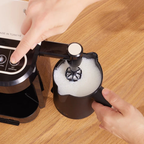 Karaca Hatır Barista Latte et Machine à Café Turc Imperial Red