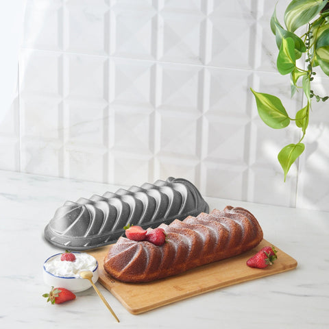 Karaca Cake Pro Vera Moule à gâteau en fonte, anthracite, 35 cm