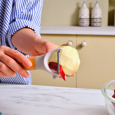 Éplucheur latéral Karaca x Refika Gadgets avec manche en bois