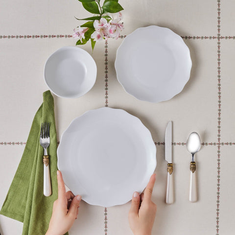 Karaca Scalloped service de table 18 pièces pour 6 personnes