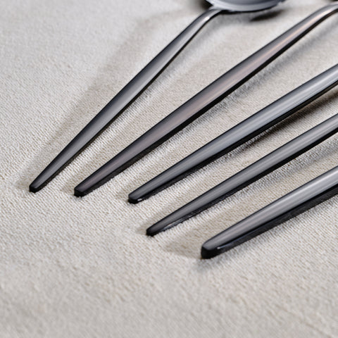 Karaca Orion Shiny Black de 30 Pièces Pour 6 Personnes