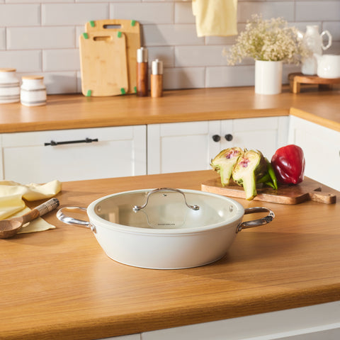 Karaca Swiss Crystal Almond Cream, Casserole avec Manche en Acier, 30cm