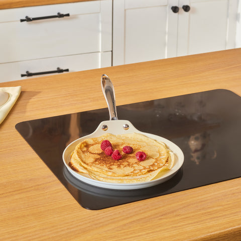 Karaca Swiss Crystal Almond Cream, Poêle à Crêpes, 25cm