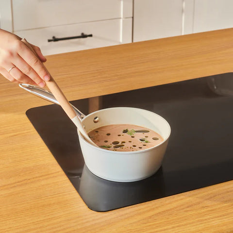Casserole à Sauce Karaca Swiss Crystal Almond Cream avec Manche en Acier Inoxydable – 18 cm