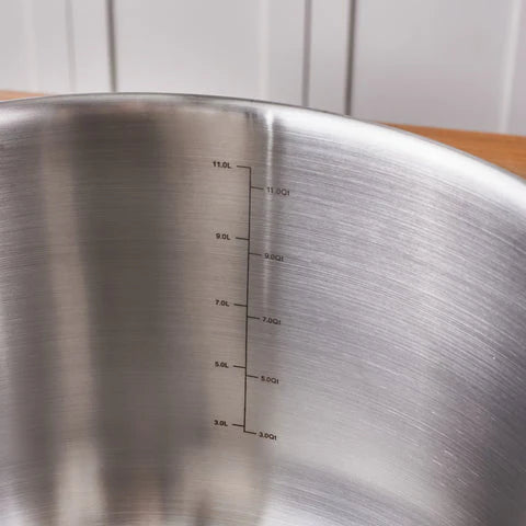 Karaca Elite Casserole à Induction en Acier Inoxydable avec Couvercle, 30 cm, Argenté