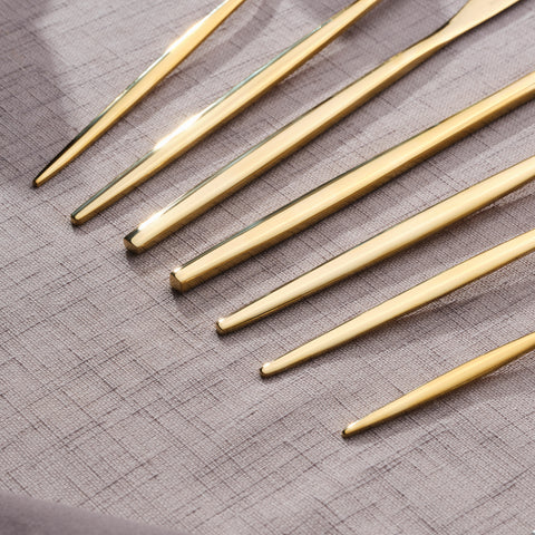 Service de couverts Karaca Camille pour 12 personnes, 84 pièces