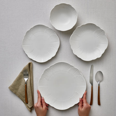 Karaca Bloom Service de table en Bone China 24 pièces pour 6 personnes, blanc