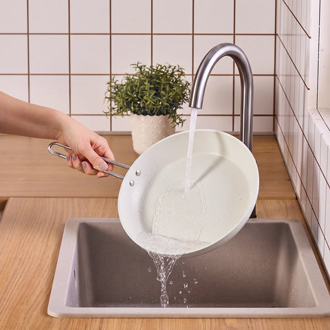 Karaca Granite Whitestone Set de 7 pièces de casseroles et poêles antiadhésives compatibles avec l’induction, Blanc