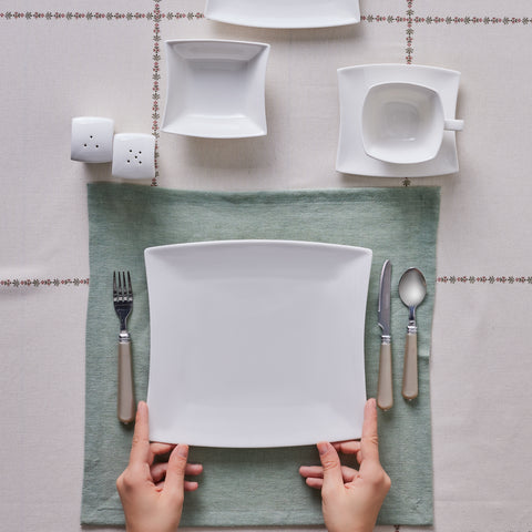 Karaca Stream Pure Perfect Blanc 32 Pièces Service de Petit Déjeuner 6 Personnes Carré