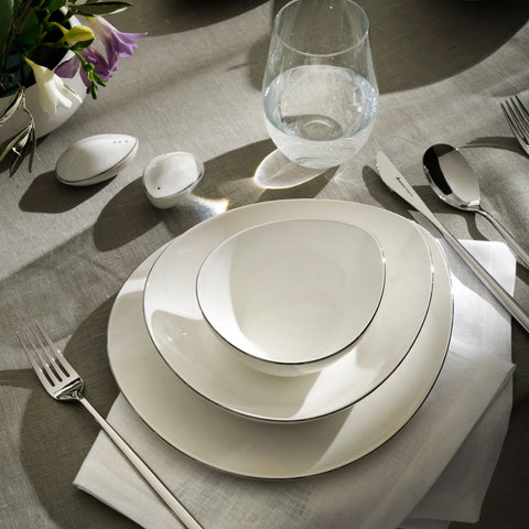 Karaca Red Carpet Collection Service de table Streamline Saki pour 12 personnes, 59 pièces, New Generation Bone, platine