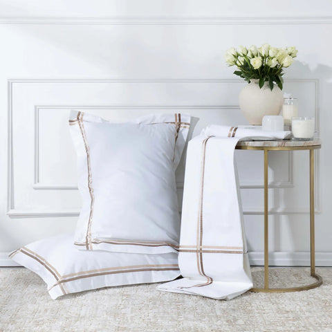 Parure de lit Karaca Home White Collection Valse avec housse de couette en percale à bandes en satin pour lit double, beige