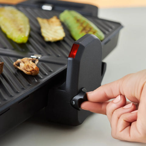 Multigril et appareil à croque-monsieur Karaca Future Essential 1 800 W, noir mat
