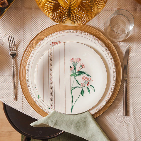 Service de table en porcelaine Karaca Meadow Fine Pearl pour 12 personnes, 58 pièces