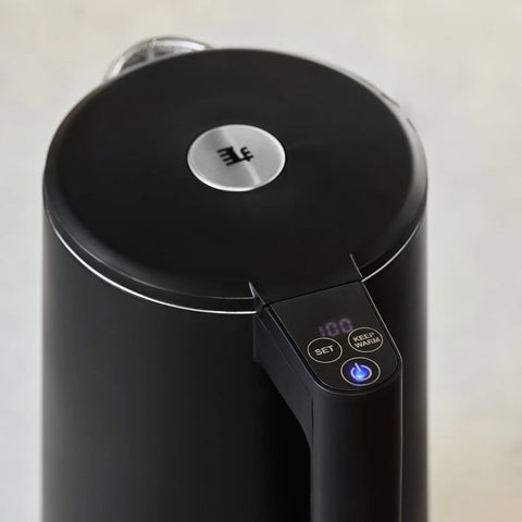Bouilloire Karaca Cool Touch à double paroi 2200W, 1.7LT, à température réglable