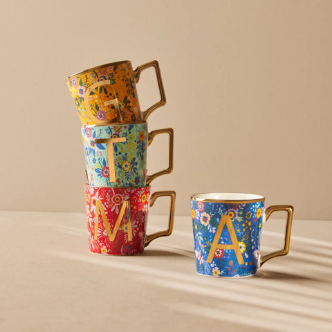 Mug Karaca Fleur avec lettre K, 350 ml