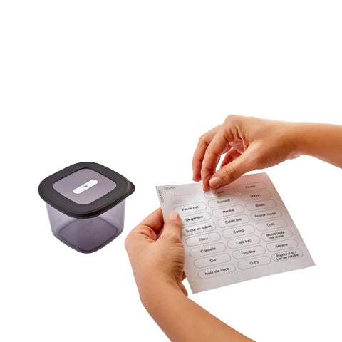 Set à épices Karaca Forbs avec cuillère 6 pièces, noir, les stickers sont en français