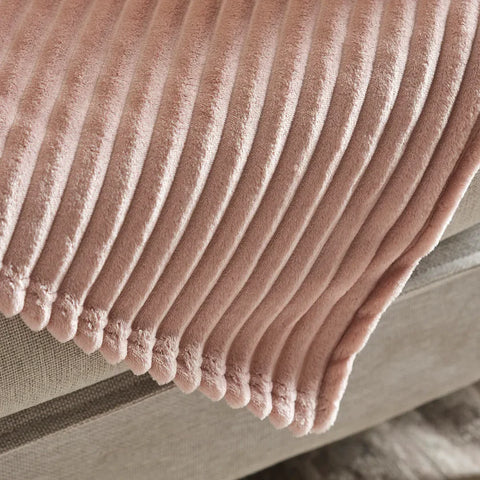 Karaca Ruby Stripe, Couverture TV Wellsoft, Rose