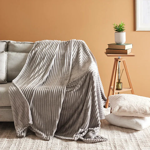 Karaca Ruby Stripe, Couverture TV Wellsoft, Gris