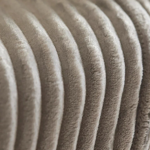 Karaca Ruby Stripe, Couverture TV Wellsoft, Gris