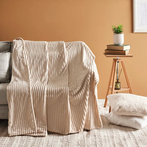 Karaca Ruby Stripe, Couverture TV Wellsoft, Écru