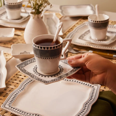 Service Petit Déjeuner Karaca New Globe 6 personnes, 32 pièces, porcelaine