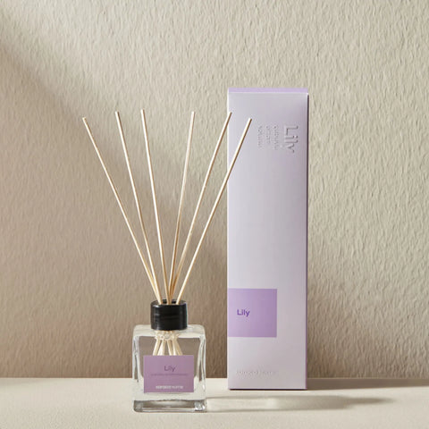 Diffuseur de parfum à bâtonnets Karaca Home Lily, 100 ml