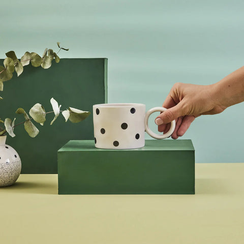 Mug Karaca Erica à pois, 370 ml