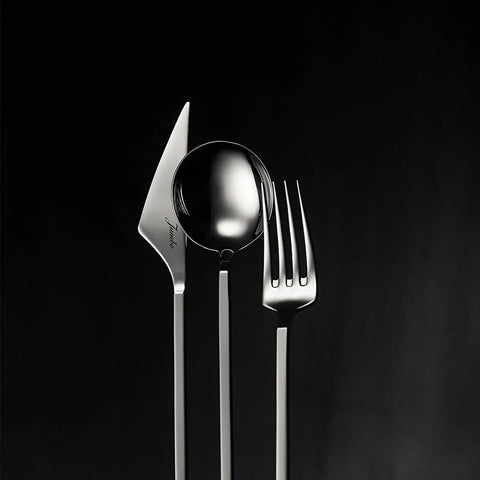 Jumbo 9100 – Coffret de 84 pièces pour 12 personnes