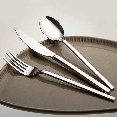 Jumbo 8100 Service De Couverts 84 Pièces Pour 12 Personnes Avec Boîte